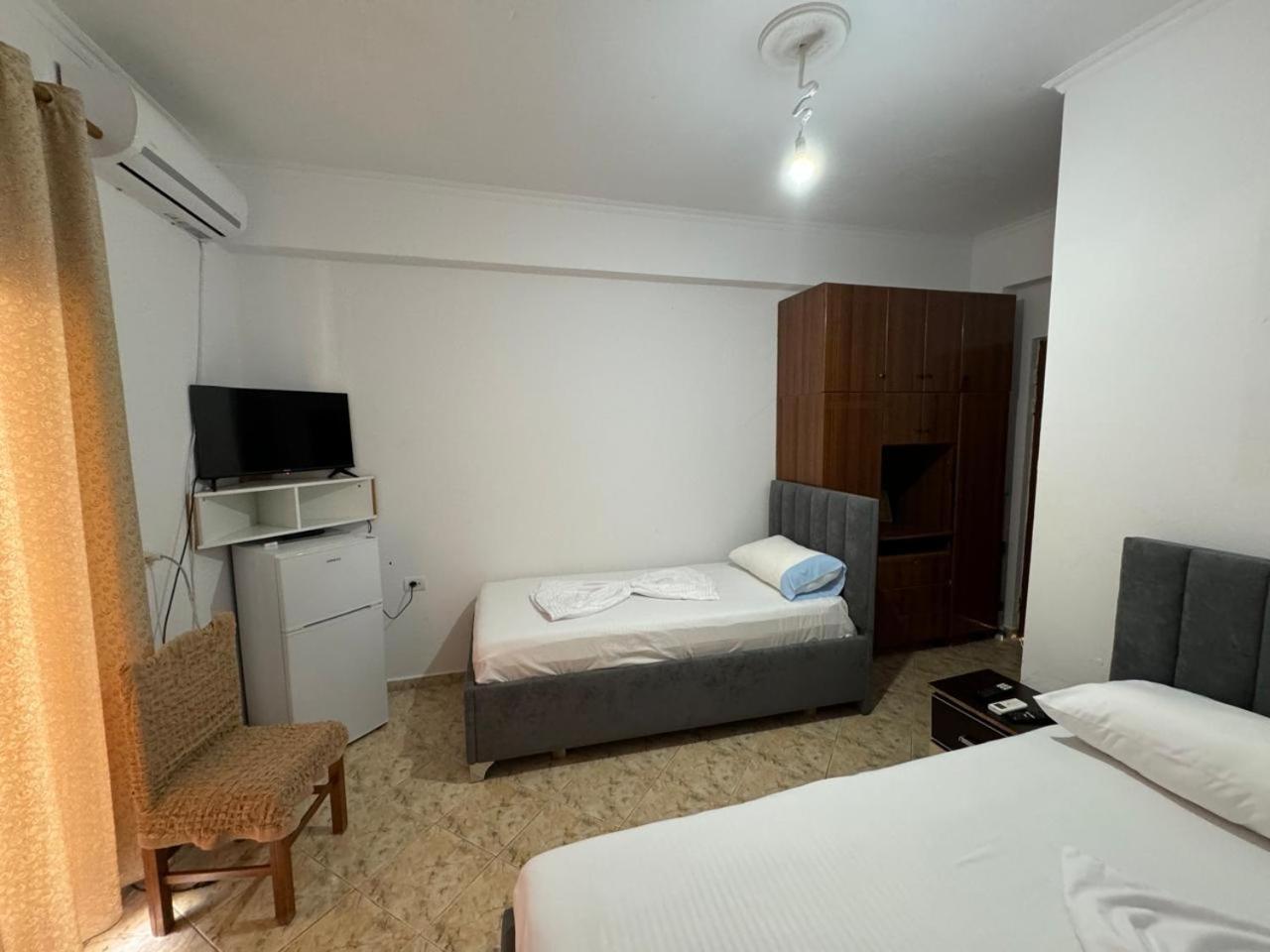 Emilio Apartament